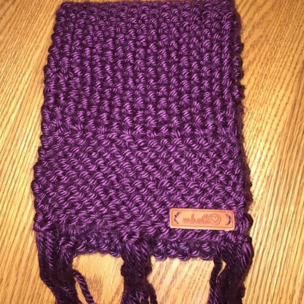 Hand knit scarf